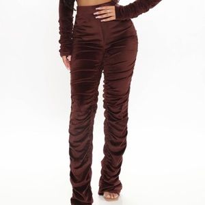 Rugged Soft Chocolate Pant Body con Fit Fashion Nova Size Small Baddie Outfit